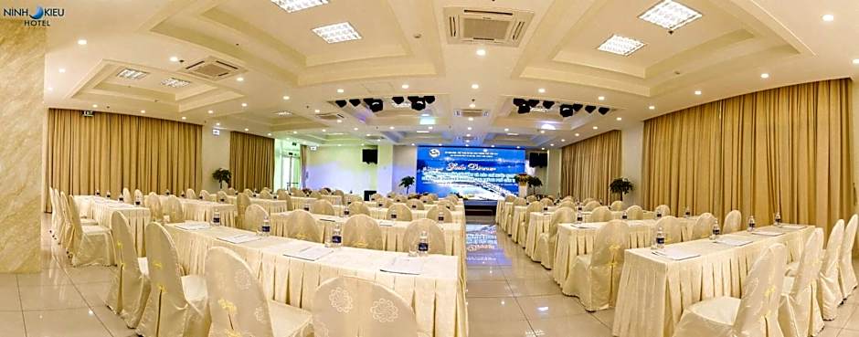 Ninh Kieu Riverside Hotel