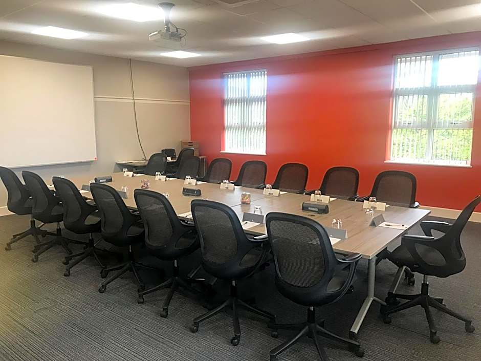 Wychwood Park Hotel and Golf Club