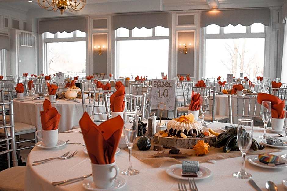 Fort William Henry Hotel