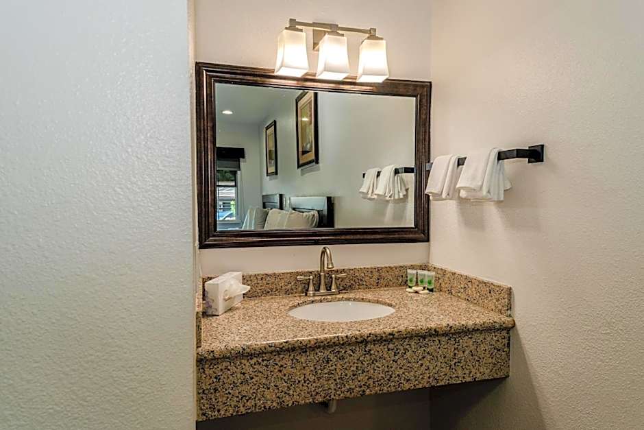 Monterey Surf Inn