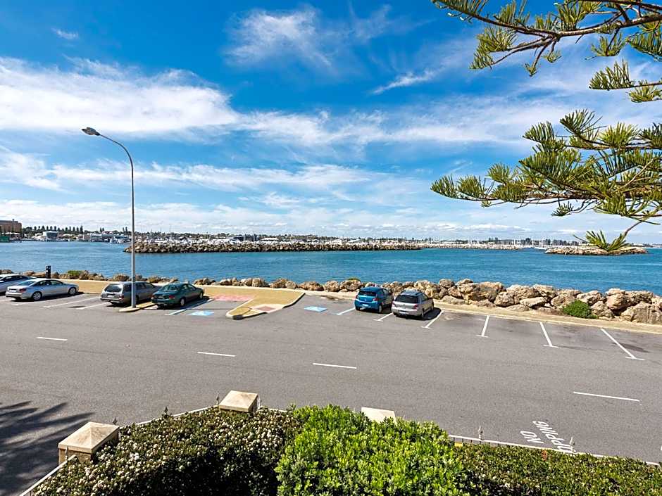 Be Fremantle Apartments