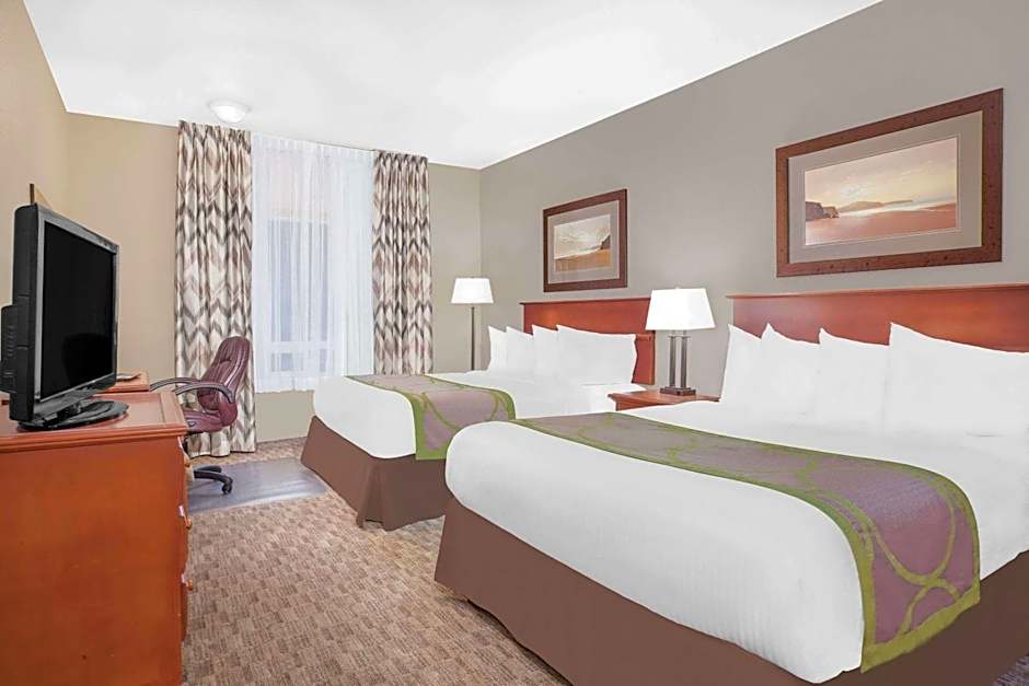 Super 8 by Wyndham Athabasca AB