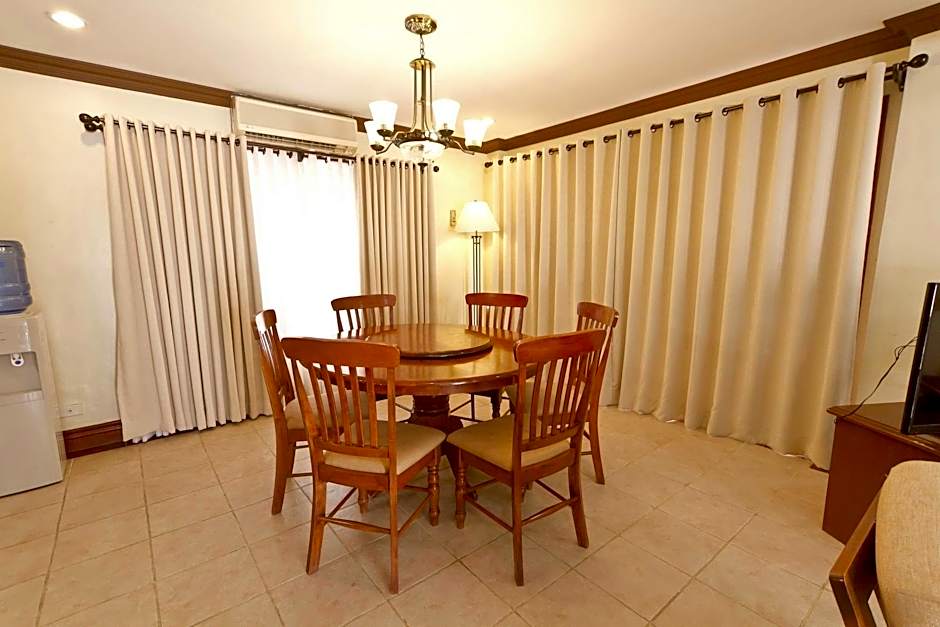 Crown Regency Suites And Residences - Mactan