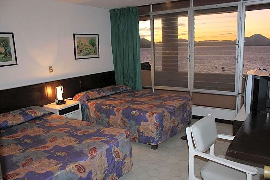 Playa de Santiago Hotel