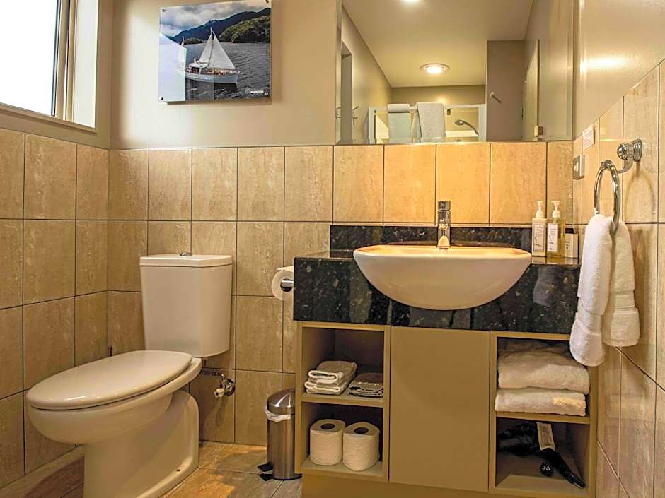Blue Ridge Studios and Bed & Breakfast