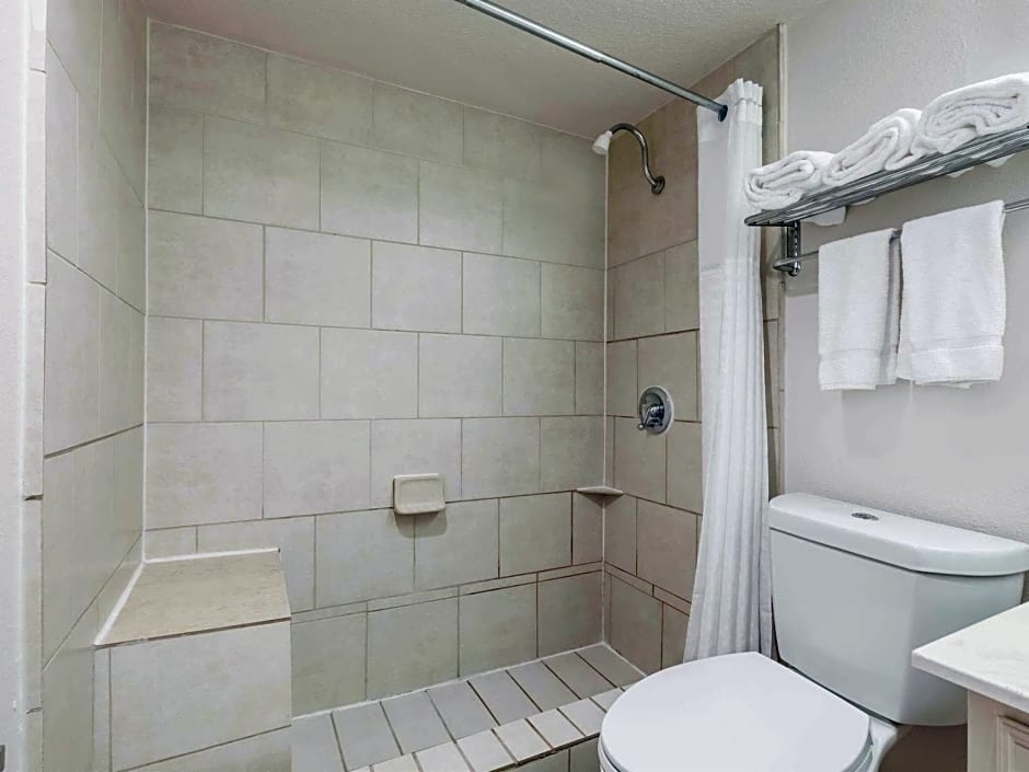 Hawthorn Dallas Airport – Dallas, TX