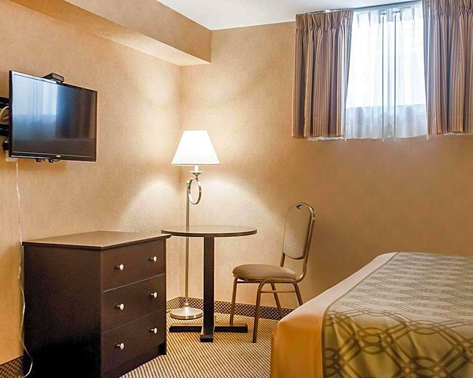 Woodstock Inn and Suites