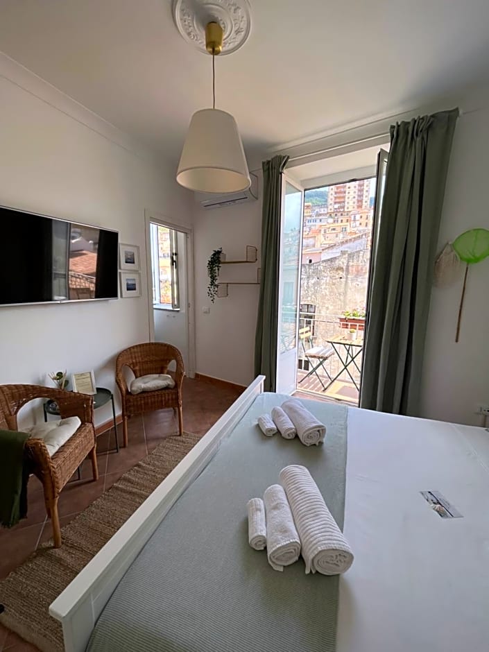 Pizzo Central House