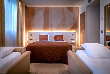 Premium Junior Suite with Mountain View - Non-Smoking