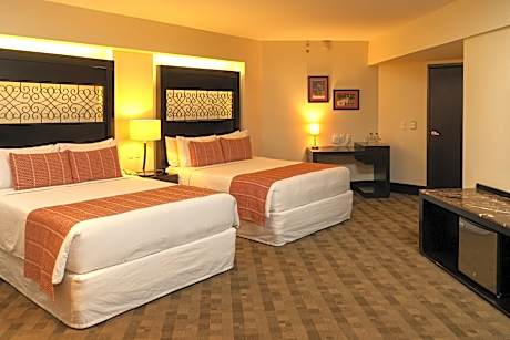SUITE ROOM WITH TWO BEDS