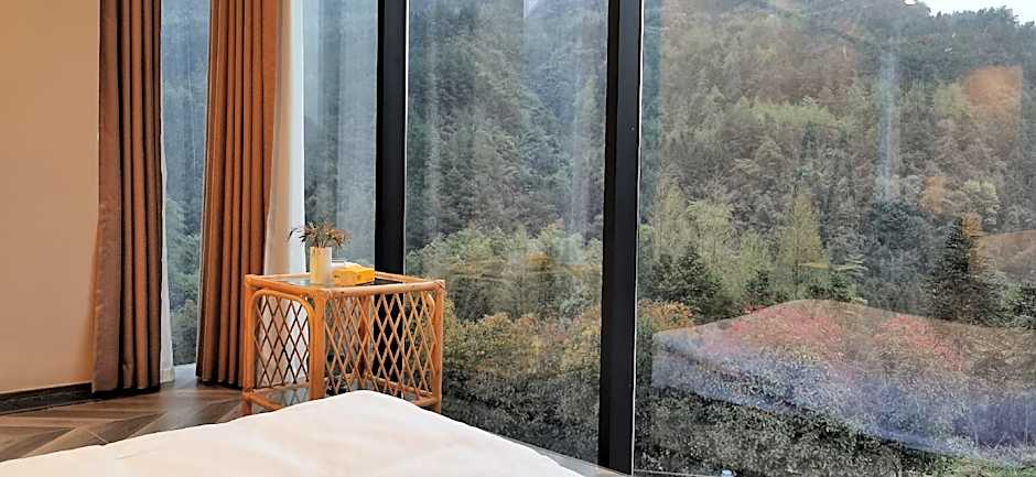 Photo 1 of 2 of Junior Suite, Ocean View