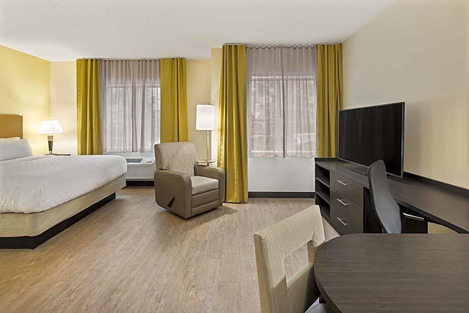 Candlewood Suites Charlotte - Arrowood By IHG