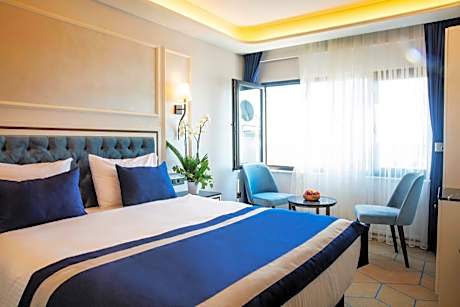 Deluxe Double Room with Sea View