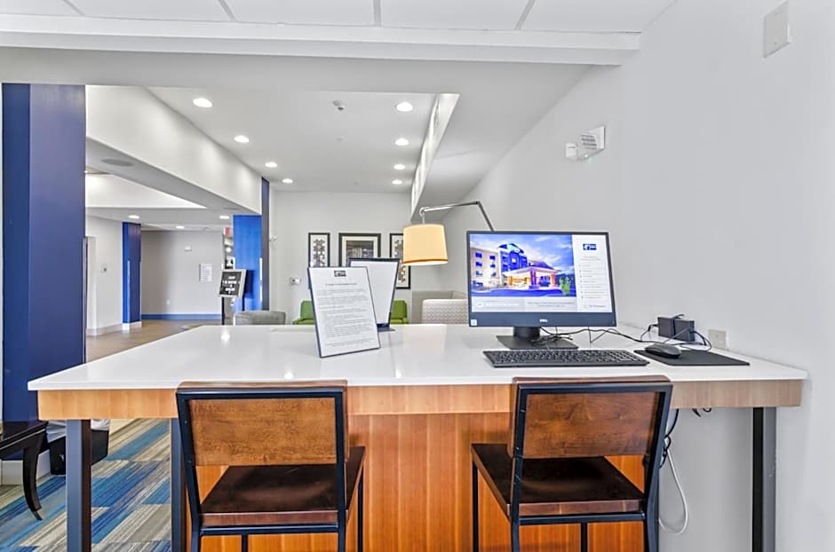 Holiday Inn Express Hotel & Suites Mount Airy By IHG