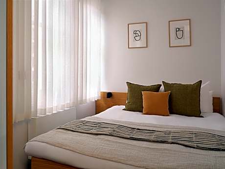 Superior One-Bedroom Apartment (4 Adults)