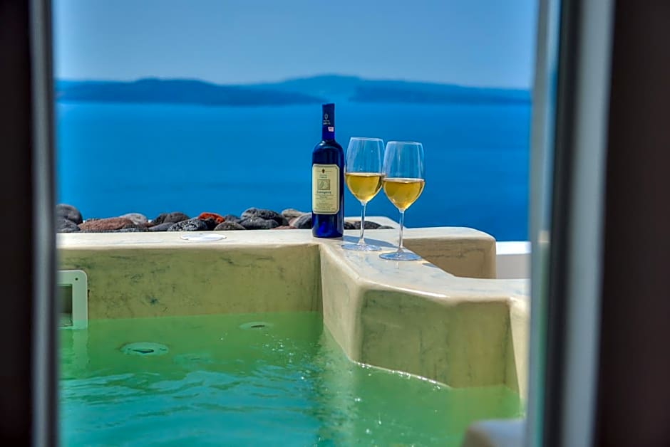 Kima Oia Suites