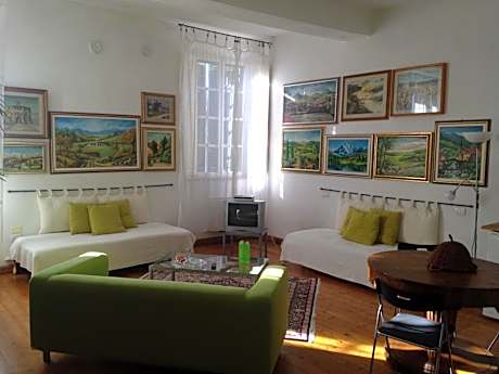 Quadruple Room with Private Bathroom