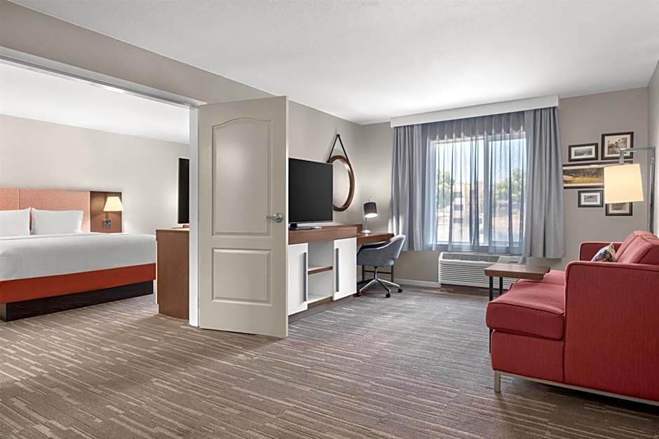 Hampton Inn & Suites Fresno