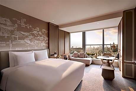 Grand Deluxe King Room