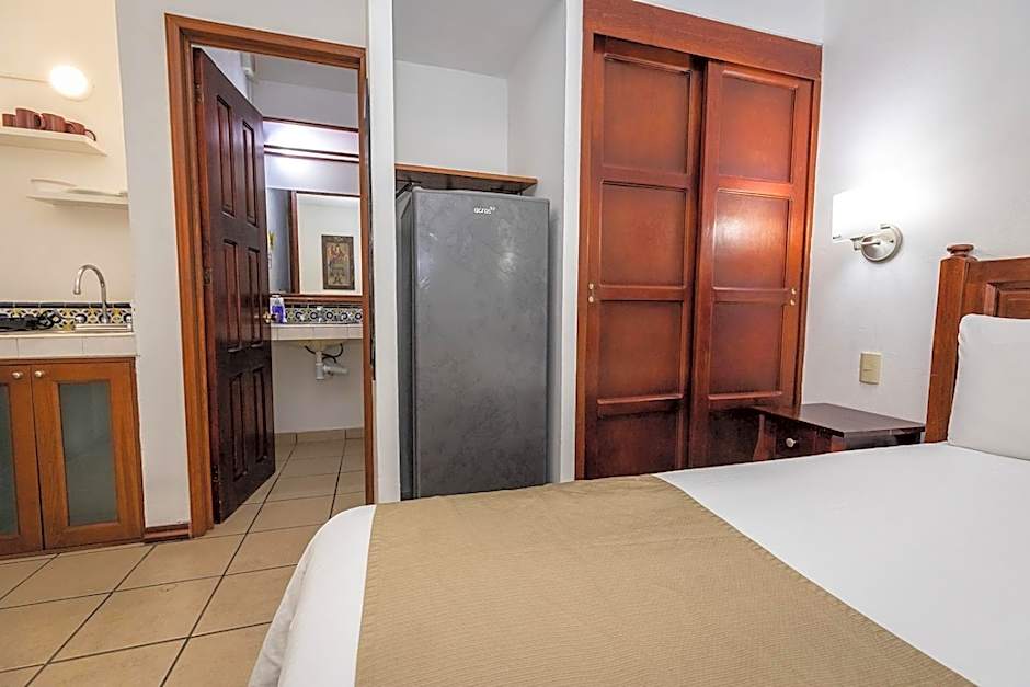 Las Mariposas Hotel & Studios