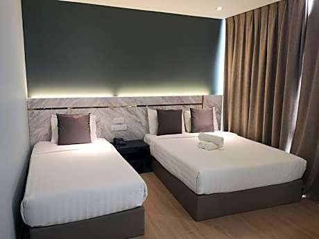 Deluxe Family Room