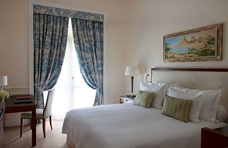Superior Double or Twin Room with Partial Ocean View