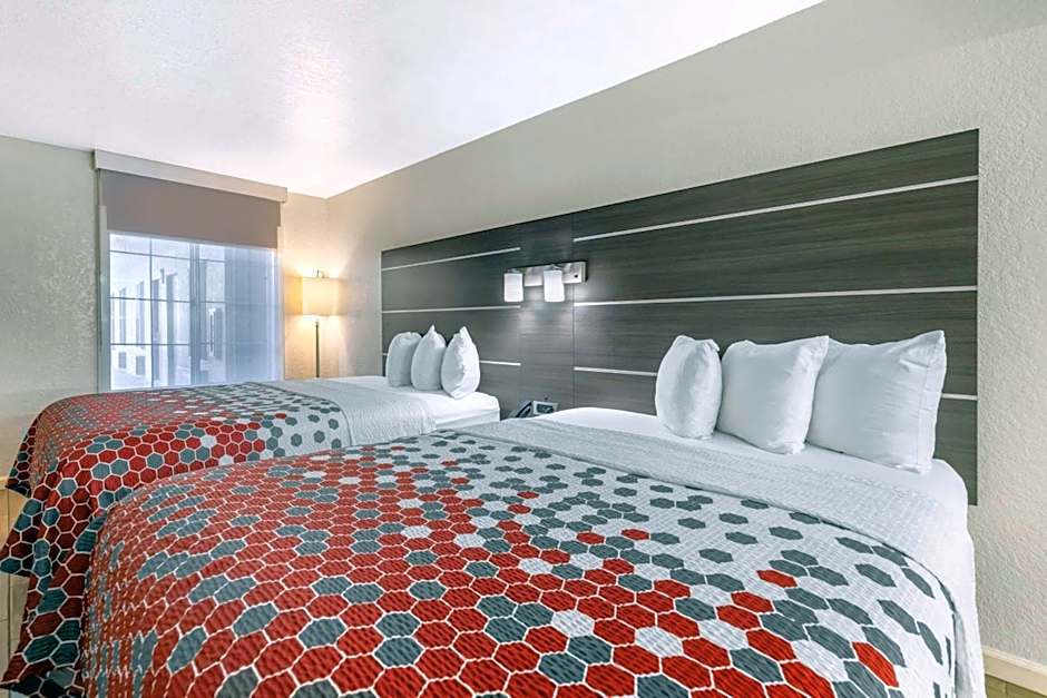 Econo Lodge Inn & Suites Near Lackland AFB