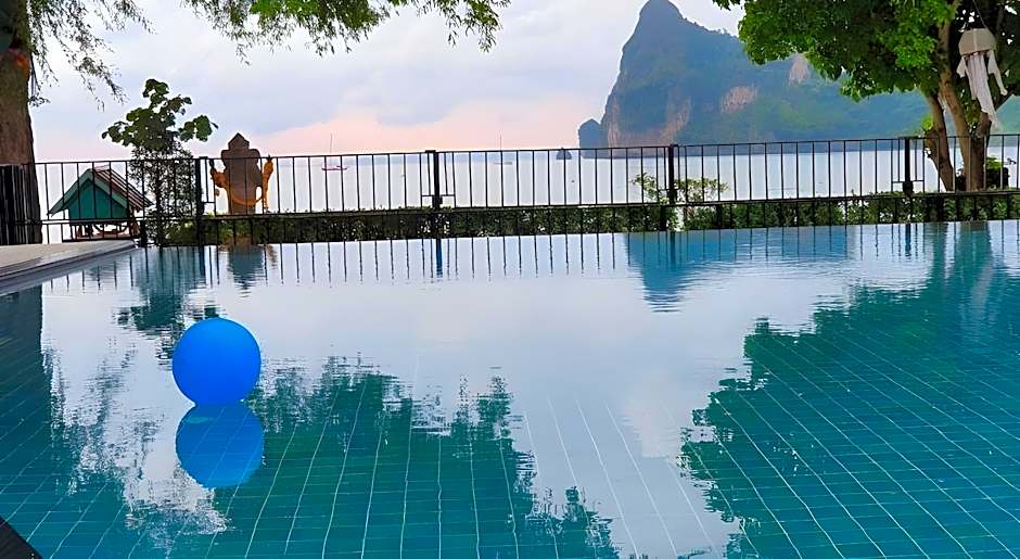 Ibiza House Phi Phi
