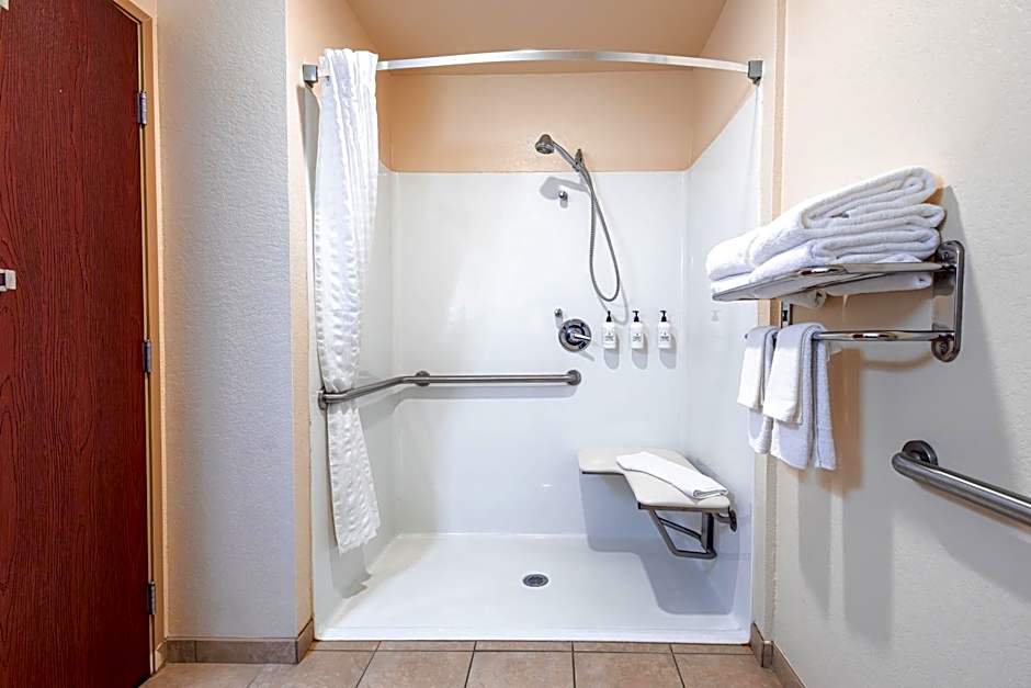 Cobblestone Inn & Suites - Big Lake