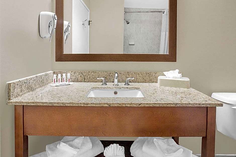 Ramada by Wyndham Denver International Airport