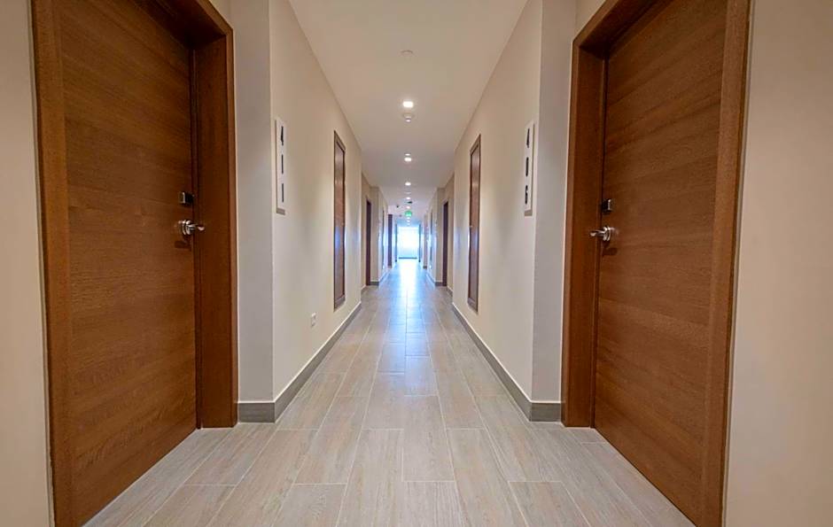 Super 8 by Wyndham Manzanillo