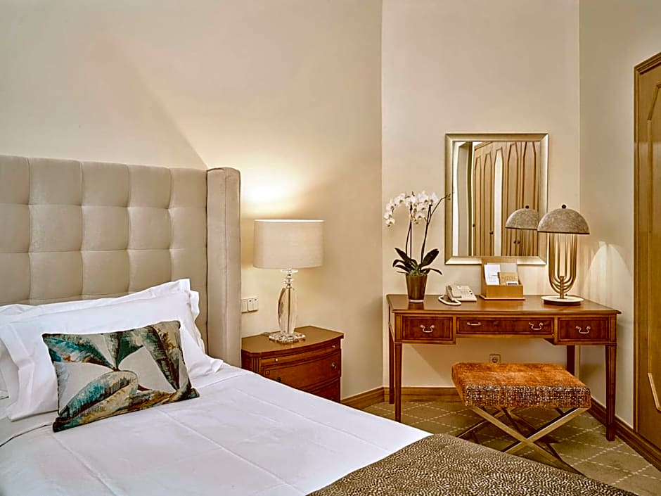 Photo 1 of 6 of Suite, Garden View