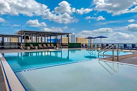 Cambria Hotel St Petersburg-Madeira Beach Marina