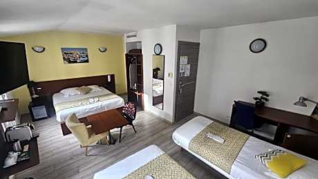 Suite Room with balcony 4 people