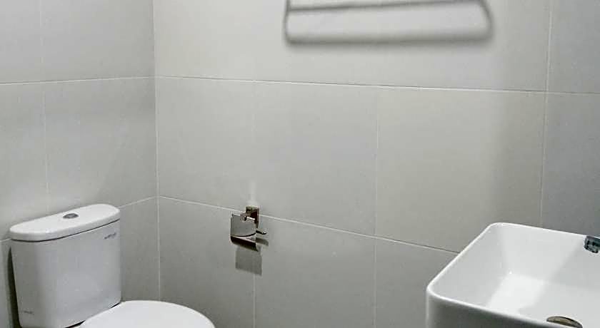 RedDoorz @ Hotel DPraya Pati