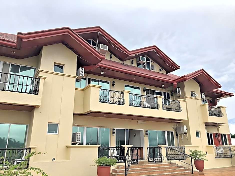 Tahanan Lakeview Hotel