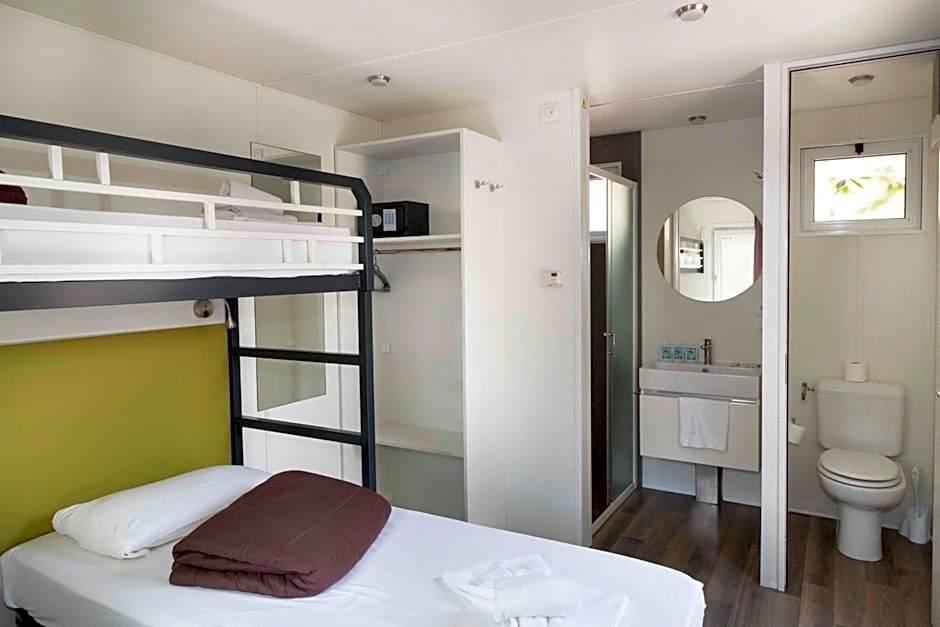 hu Venezia Camping in Town