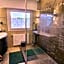 TiNat chambre avec grand jardin, parking gratuit