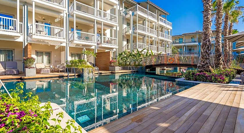 Lara Barut Collection - Ultra All Inclusive