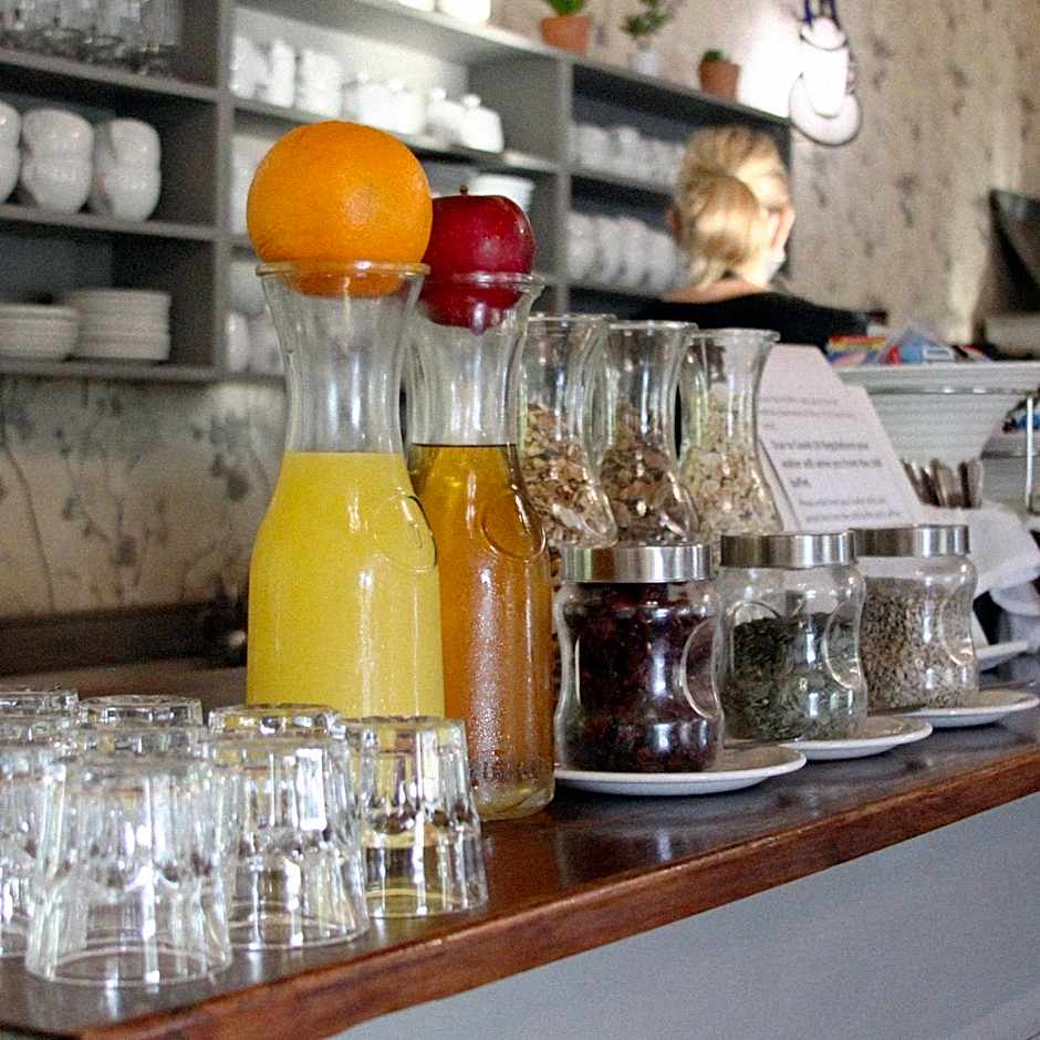 Swartberg Hotel, Cork Tree Collection