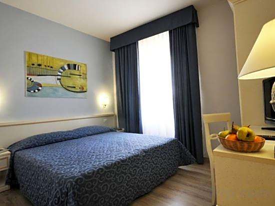 Hotel Azzi