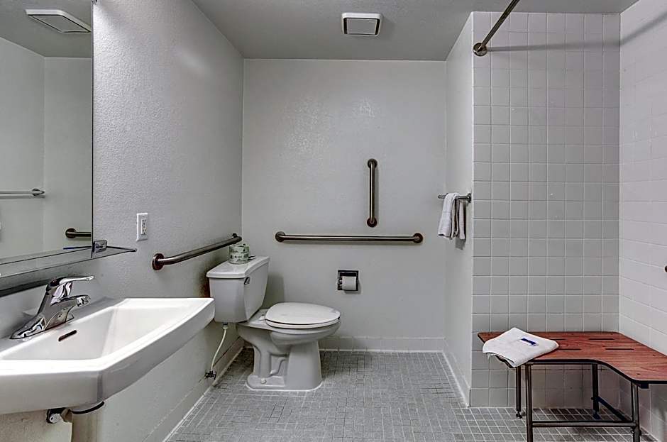 Motel 6-Coos Bay, OR