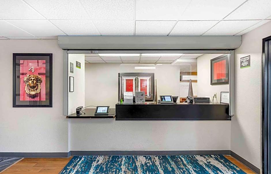 Extended Stay America Select Suites - Chicago - Naperville - West