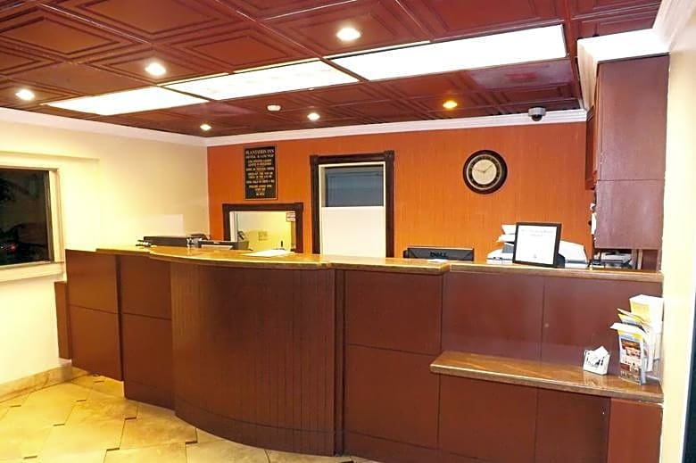 Plantation Inn Hotel And Lounge