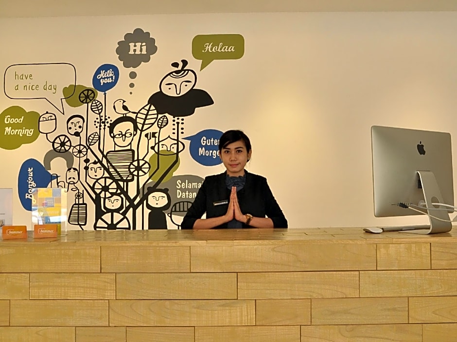 Summer Bed And Breakfast Hotel