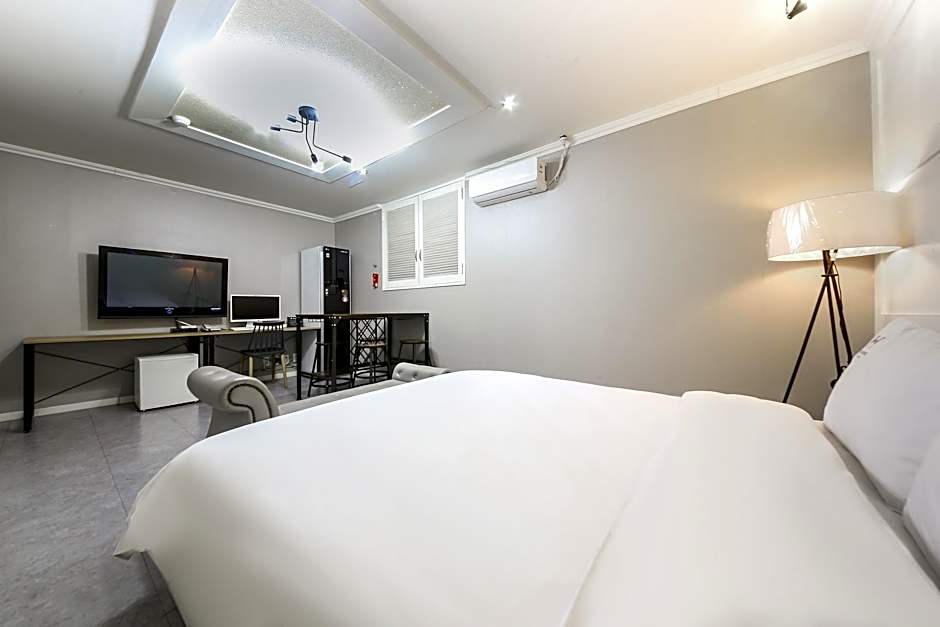 Gwangju Sangmu W Lounge Hotel