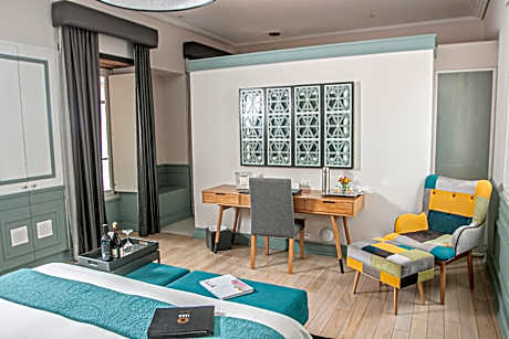 Deluxe Double or Twin Room