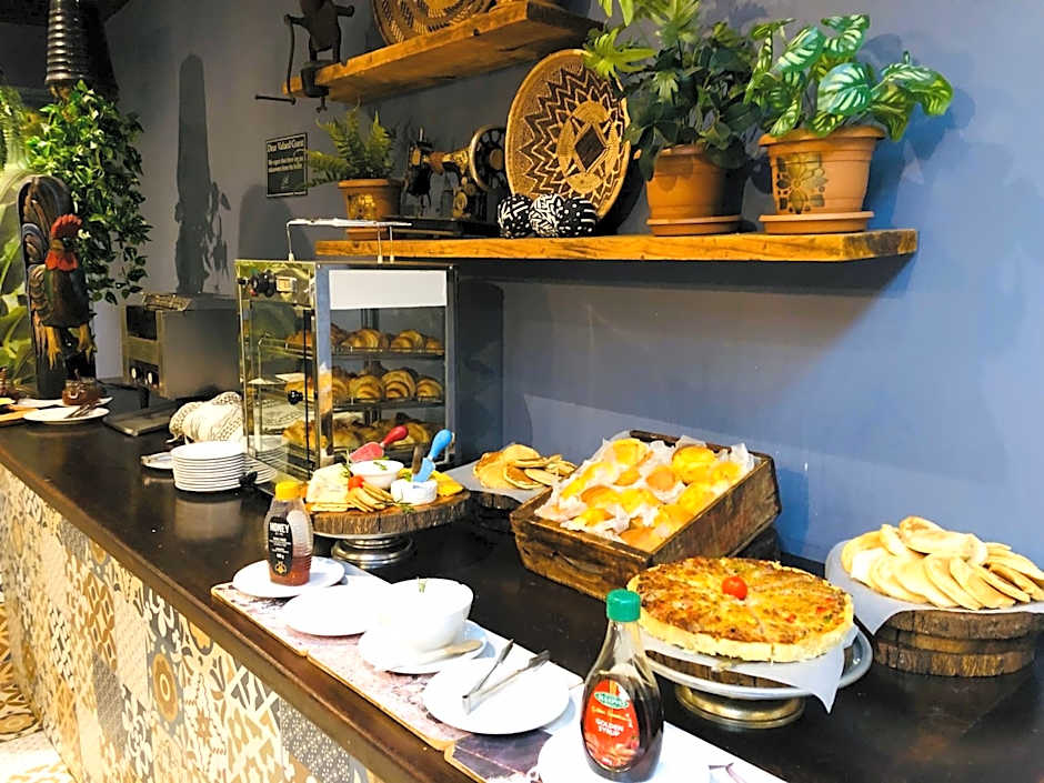 Shangri-La Country Hotel & Spa