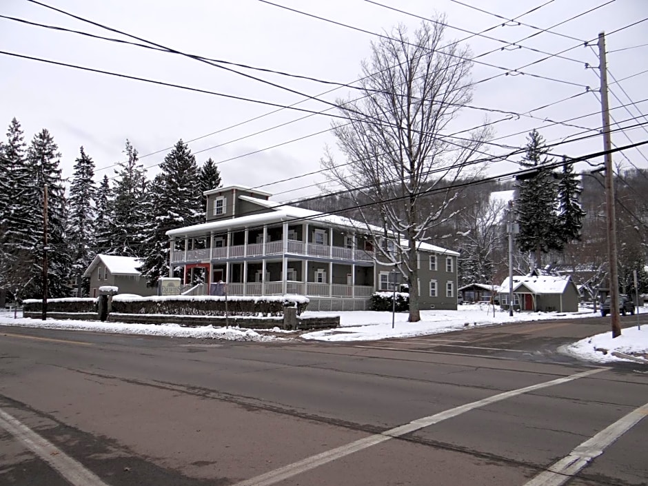 Edelweiss Ski Lodge