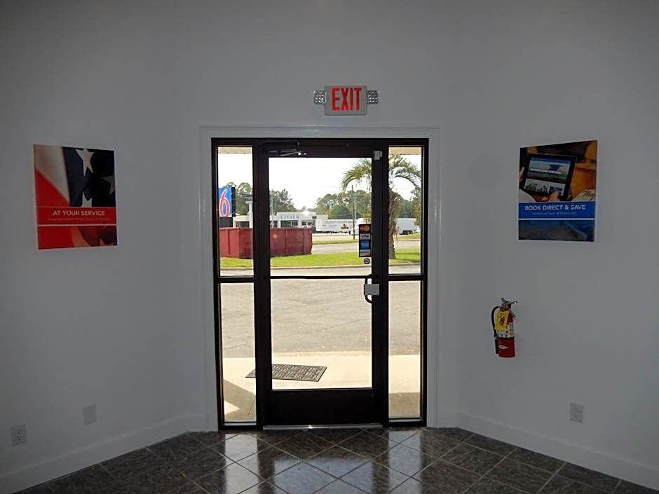 Motel 6-Moultrie, GA